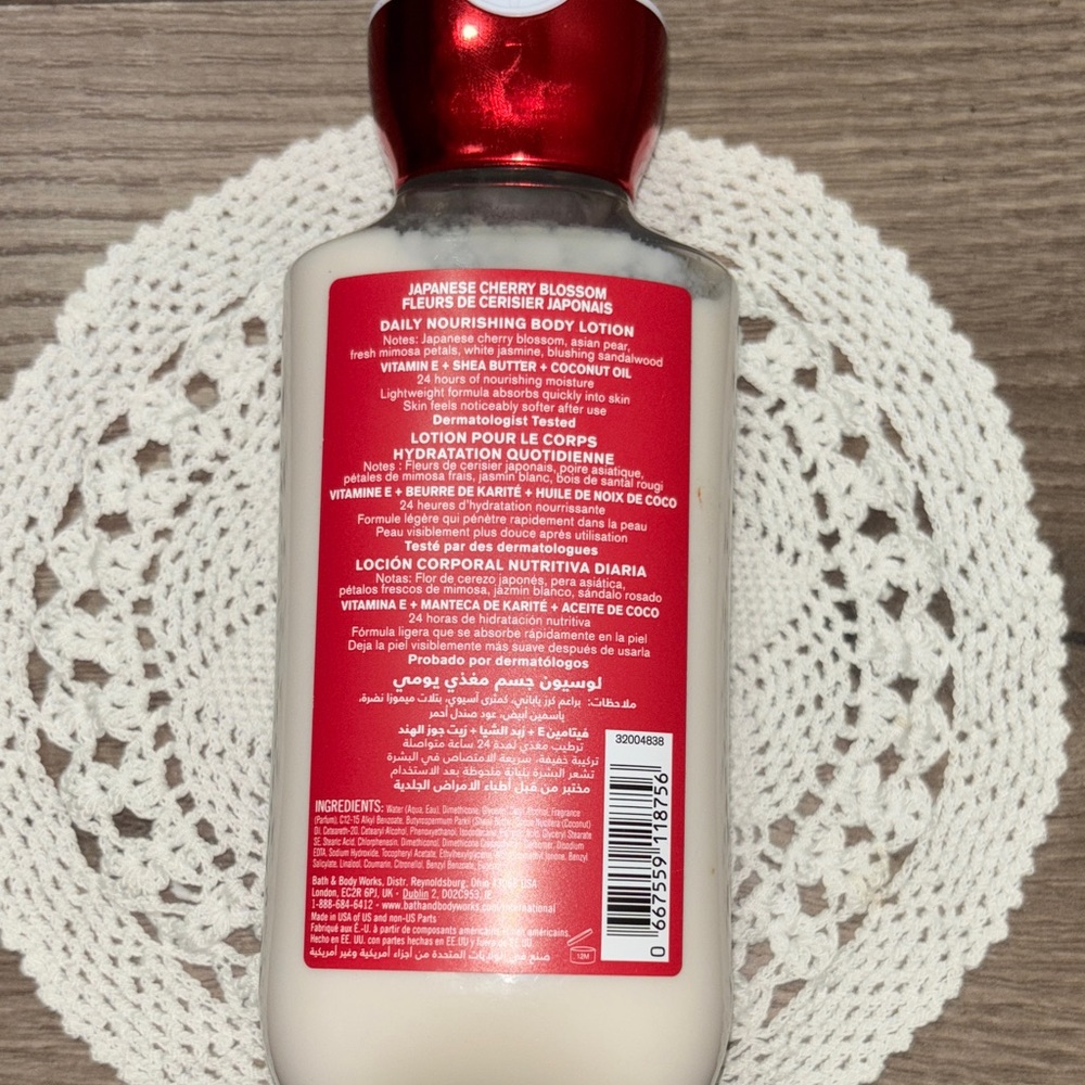 Bath & Body Works Japanese Cherry Blossom Lotion — Red - Picture 2 of 4